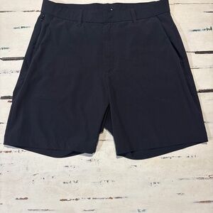 Fabletics The Only Short 8" Size 32 Athleisure Business Casual